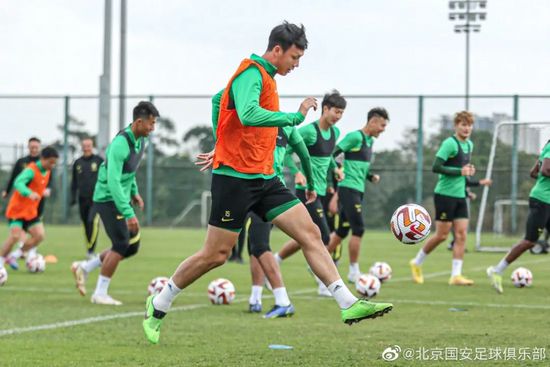启用新人袁晓超挑梁出演2.2亿功夫片是制片人王中磊的大胆尝试，袁晓超在“太极1”中“青涩出演”，而到“太极2”时，袁晓超 “太极1”疯癫密集群星助阵 删除归零后再出发 2012-09-19 由王中磊担任制片人，陈国富监制护航，冯德伦执导、梁家辉、Angelababy、彭于晏、冯绍峰、吴彦祖、舒淇等出演的混血功夫电影《太极1从零开始》、《太极2英雄崛起》将于9月27日、10月25日登陆全 “太极1”内地票房破6000万 角逐金马两项大奖 2012-10-03 由王中磊出任制片人，陈国富担任监制，冯德伦执导的混血功夫电影《太极1从零开始》、《太极2英雄崛起》于9月27日和10月25日在国内“两极连映”。