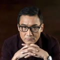 《庆余年》《赘婿》之后，我们打捞了这些男频IP｜IP鲜选 2021-03-01 戚薇李承铉情侣装捞金秀恩爱 紧拥对方贴心擦汗 2015-11-25 11月24日，戚薇、李承铉夫妻身穿情侣装现身上海某活动，现场这对小夫妻紧贴热拥大秀恩爱，一会你为我撩发一会我为你拍衣“你侬我侬”甜蜜似热恋情侣。