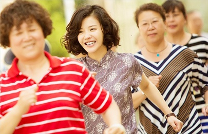 李翰祥执导的《倾国倾城》，在宫廷与权谋之间探讨美与政治的关系。